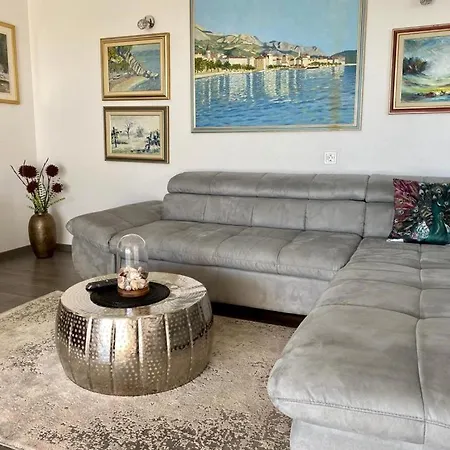 Noura In Makarska, Private Pool,gym Makarska