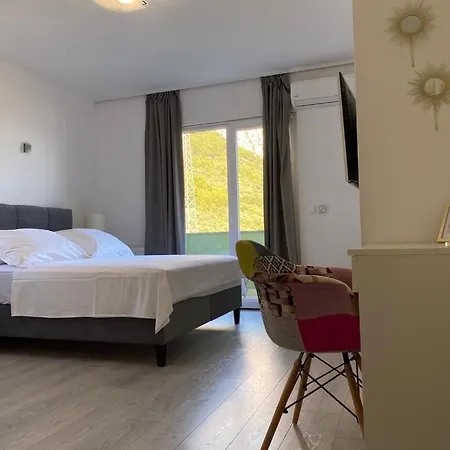 Noura In Makarska, Private Pool,gym Vila Makarska