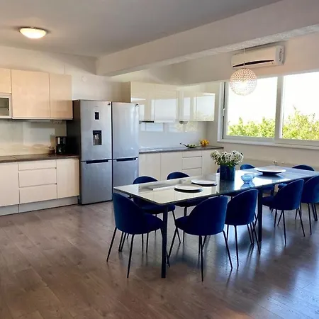 Noura In Makarska, Private Pool,gym Villa *