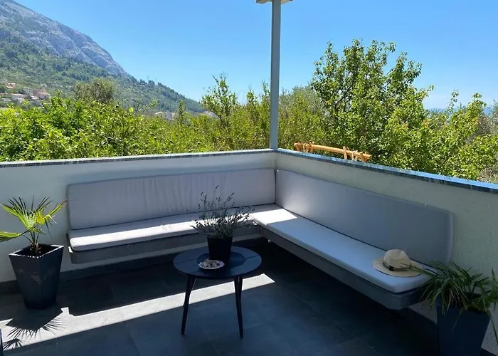 Noura In Makarska, Private Pool,gym Макарська