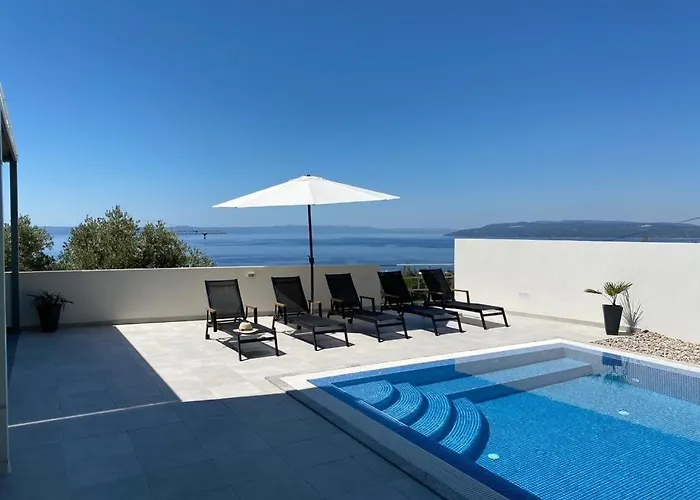 Noura In Makarska, Private Pool,gym Вілла